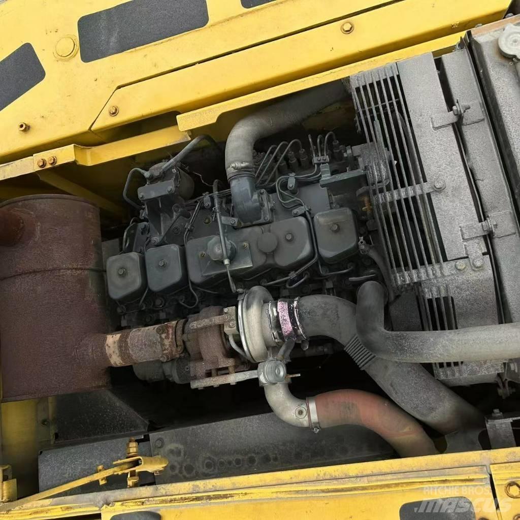 Komatsu 220-7 Beltegraver