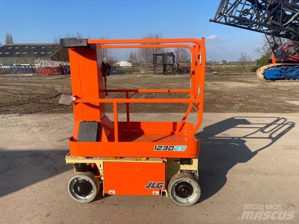 JLG 1230 ES Sakselifter