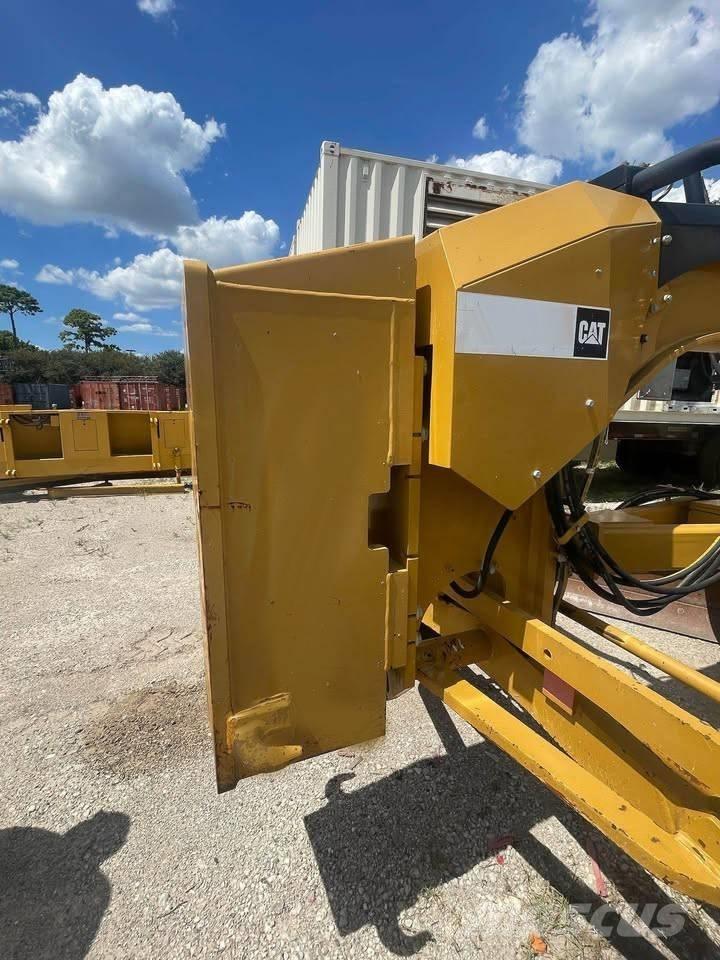 CAT 140 M 2 Veihøvler