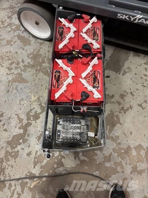 SkyJack SJ 4740 Sakselifter