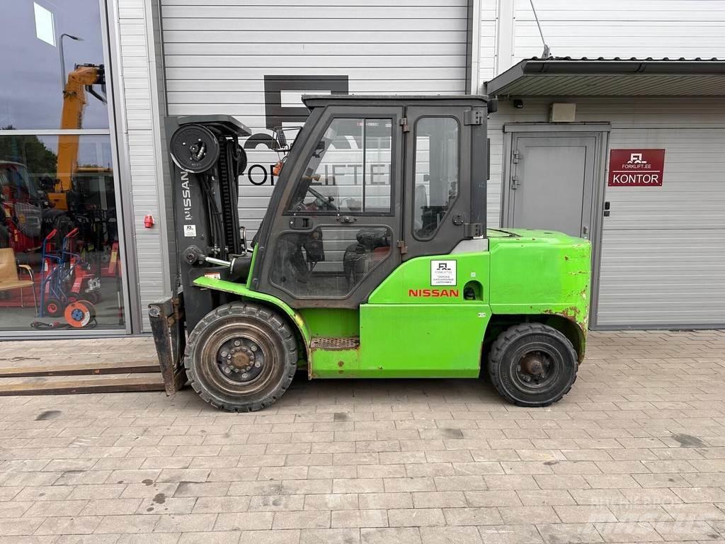 Nissan WG1F4A50 Diesel Trucker