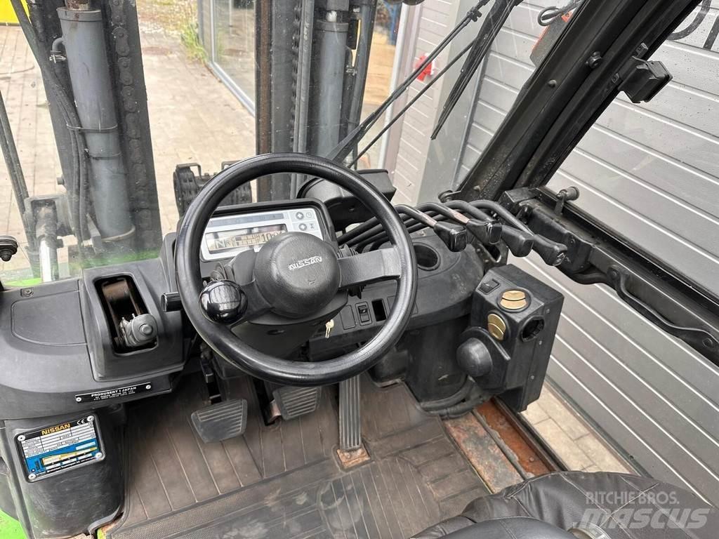 Nissan WG1F4A50 Diesel Trucker