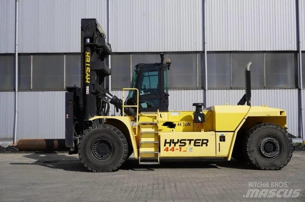 Hyster H44XMS-12 Diesel Trucker