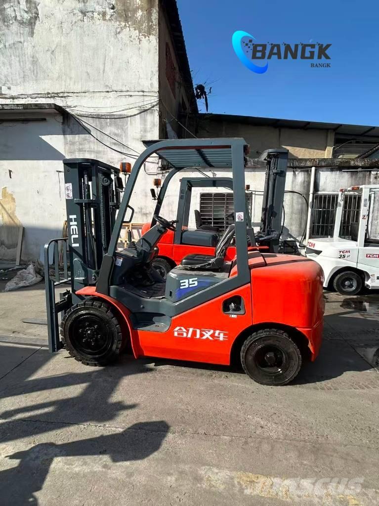 Heli CPCD 35 Diesel Trucker