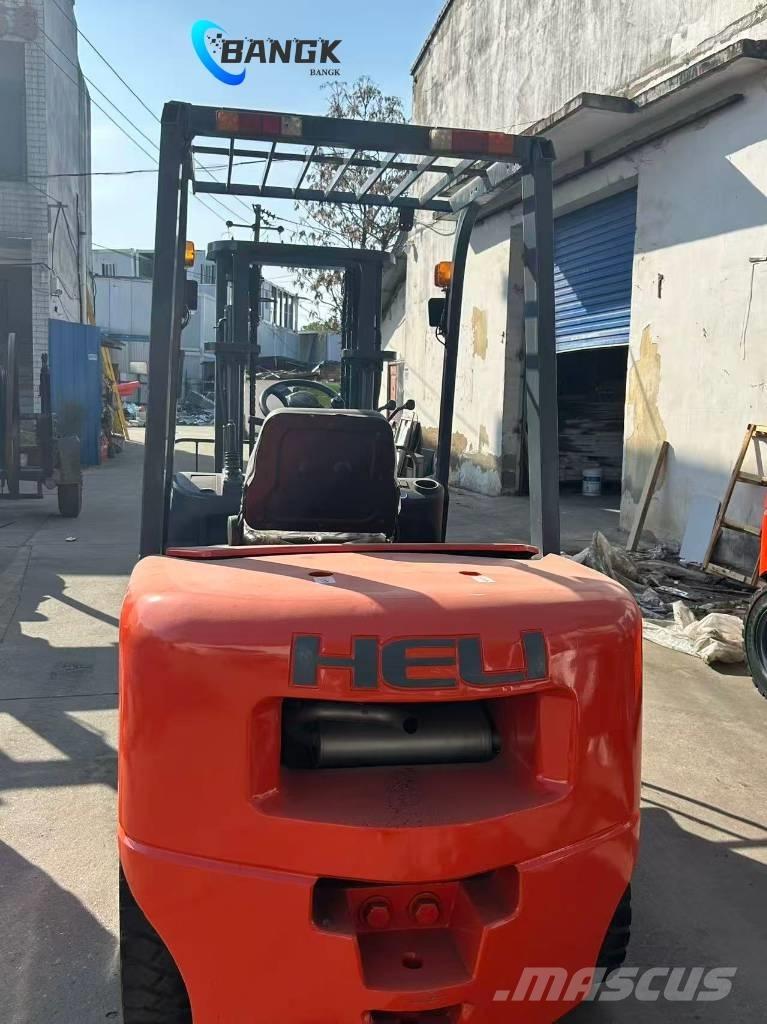 Heli CPCD 35 Diesel Trucker