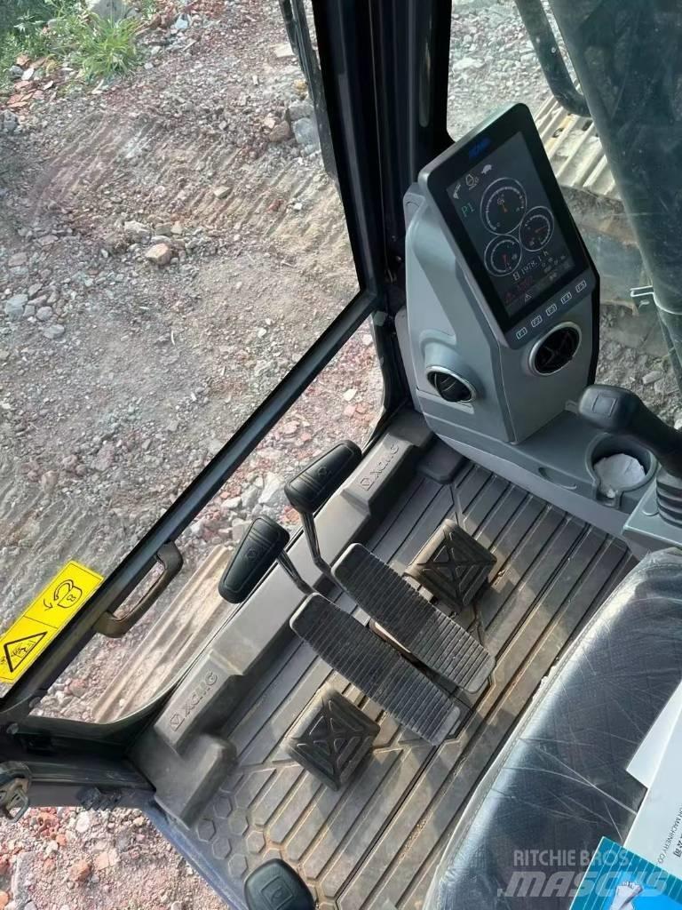 XCMG XE200DA Beltegraver