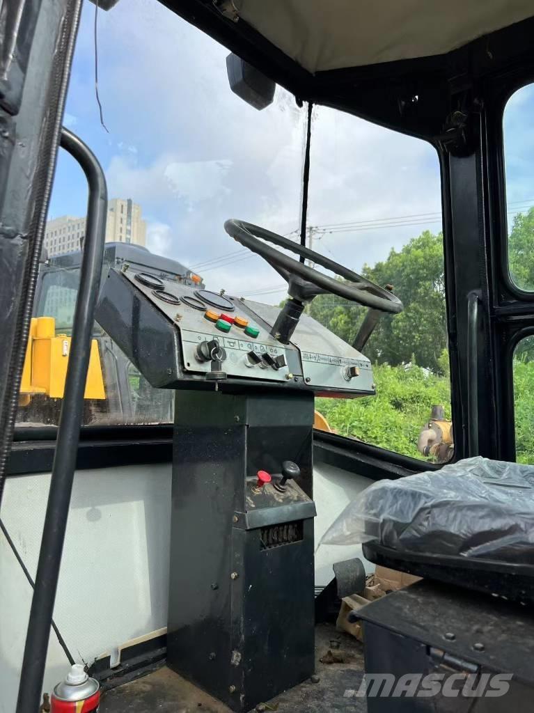 Dynapac CA25D Valsetog