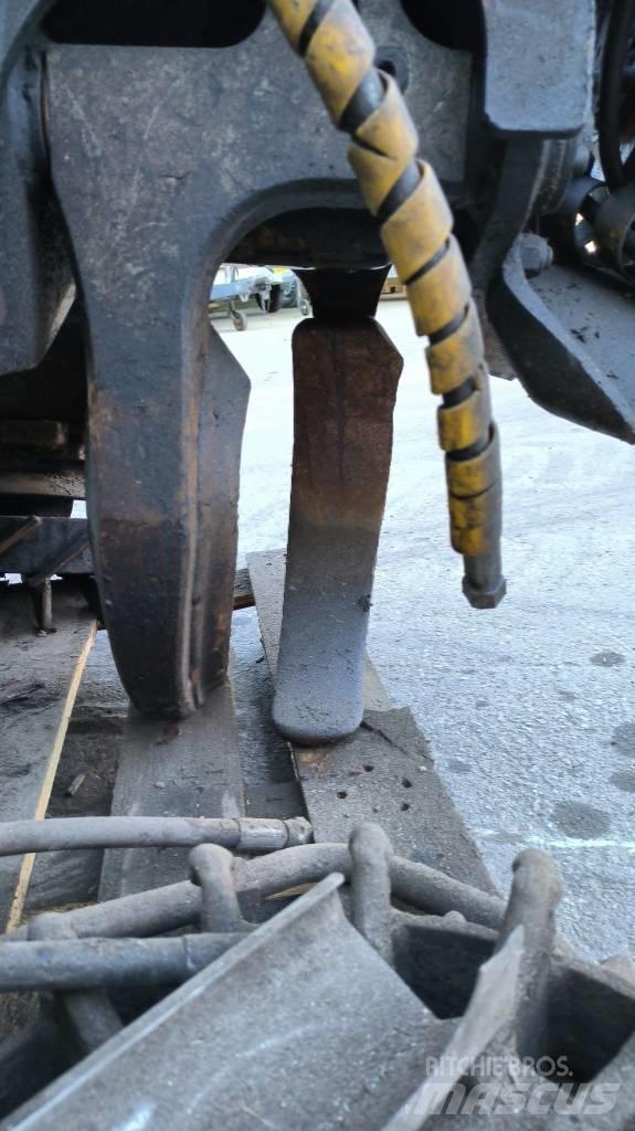 Komatsu 350 Hogstmaskiner