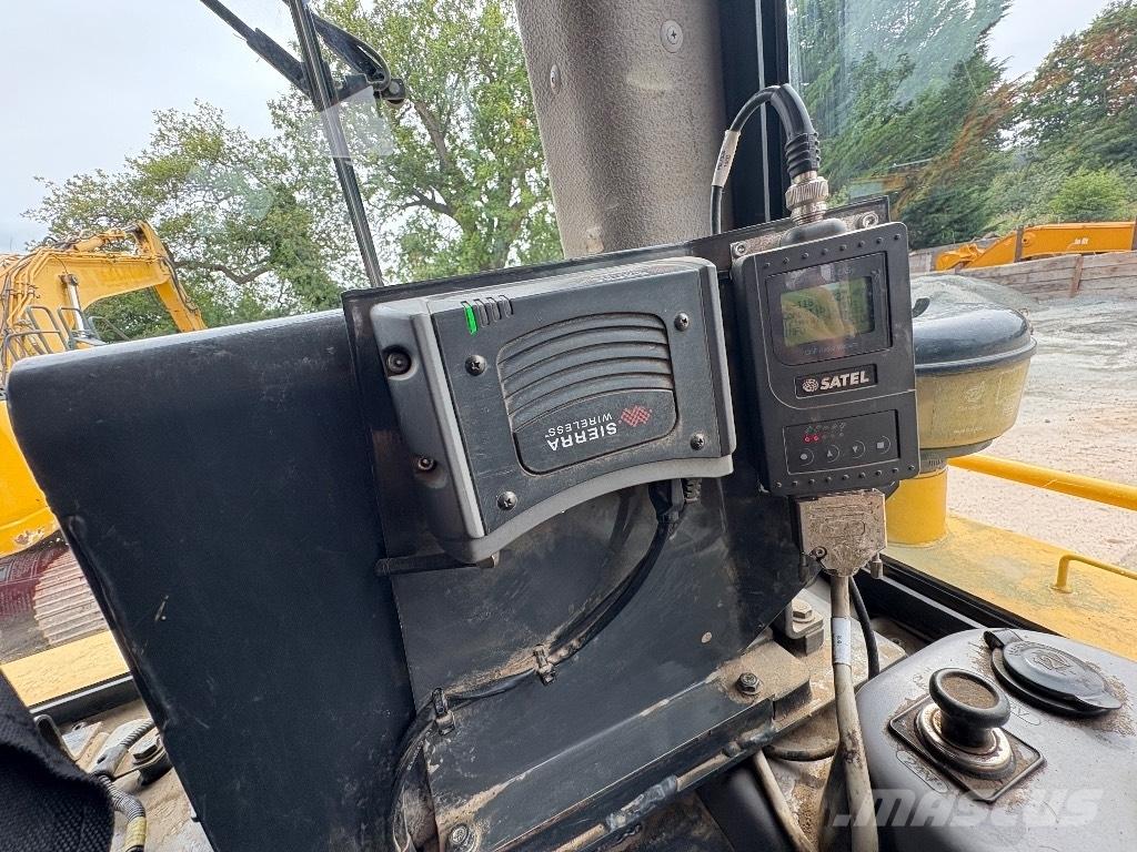 Komatsu D65PXI-18 Dozere Beltegående