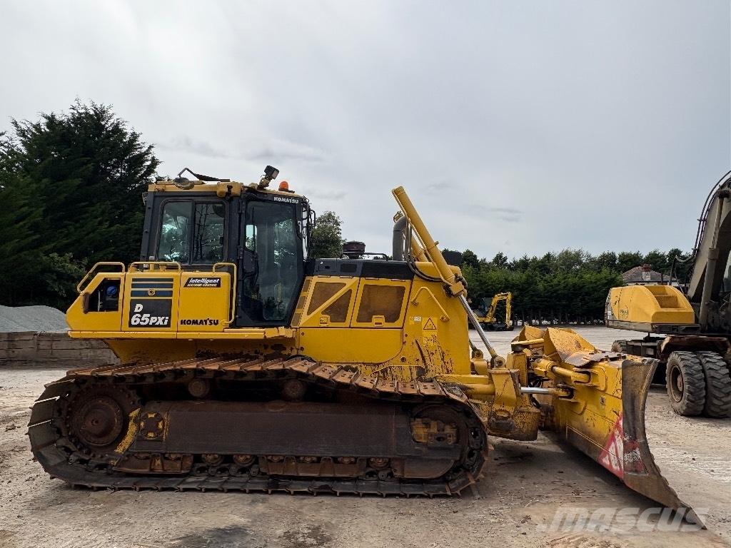 Komatsu D65PXI-18 Dozere Beltegående