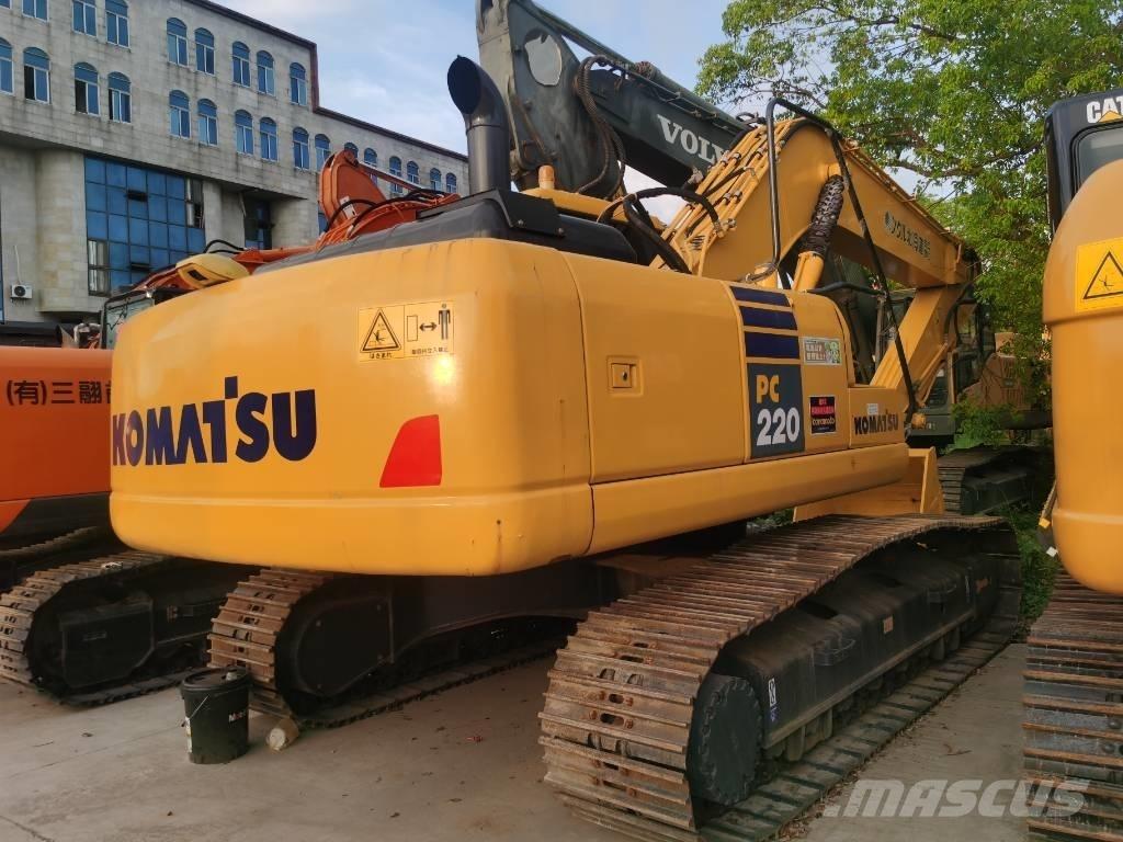 Komatsu PC 220-7 Beltegraver