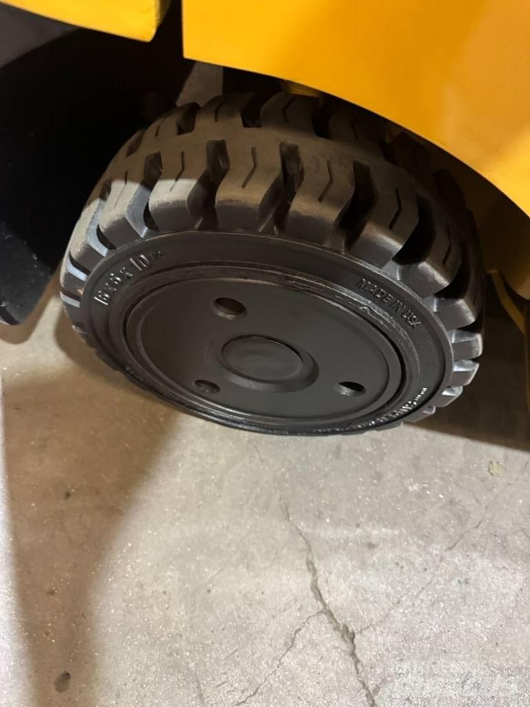 CAT FGC25N Gaffeltrucker - Annet