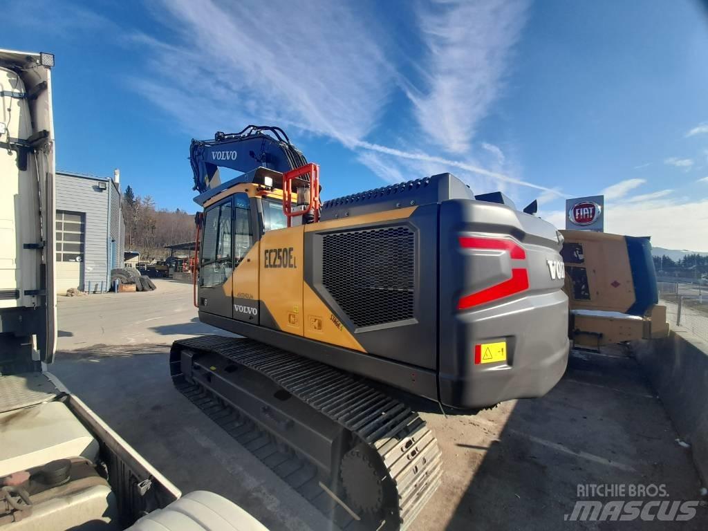 Volvo EC 250 EL Beltegraver