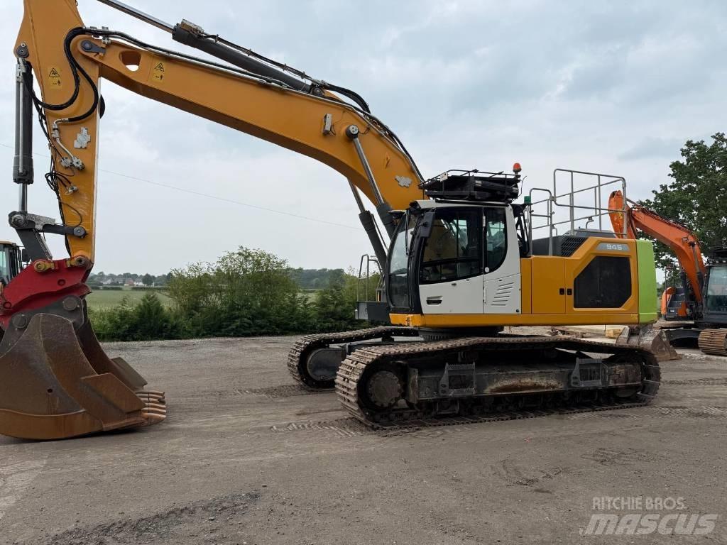 Liebherr R 945 S-HD Beltegraver