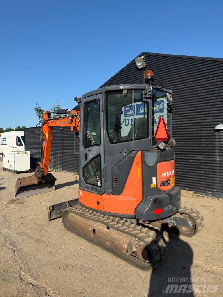 Hitachi ZX 33 Beltegraver