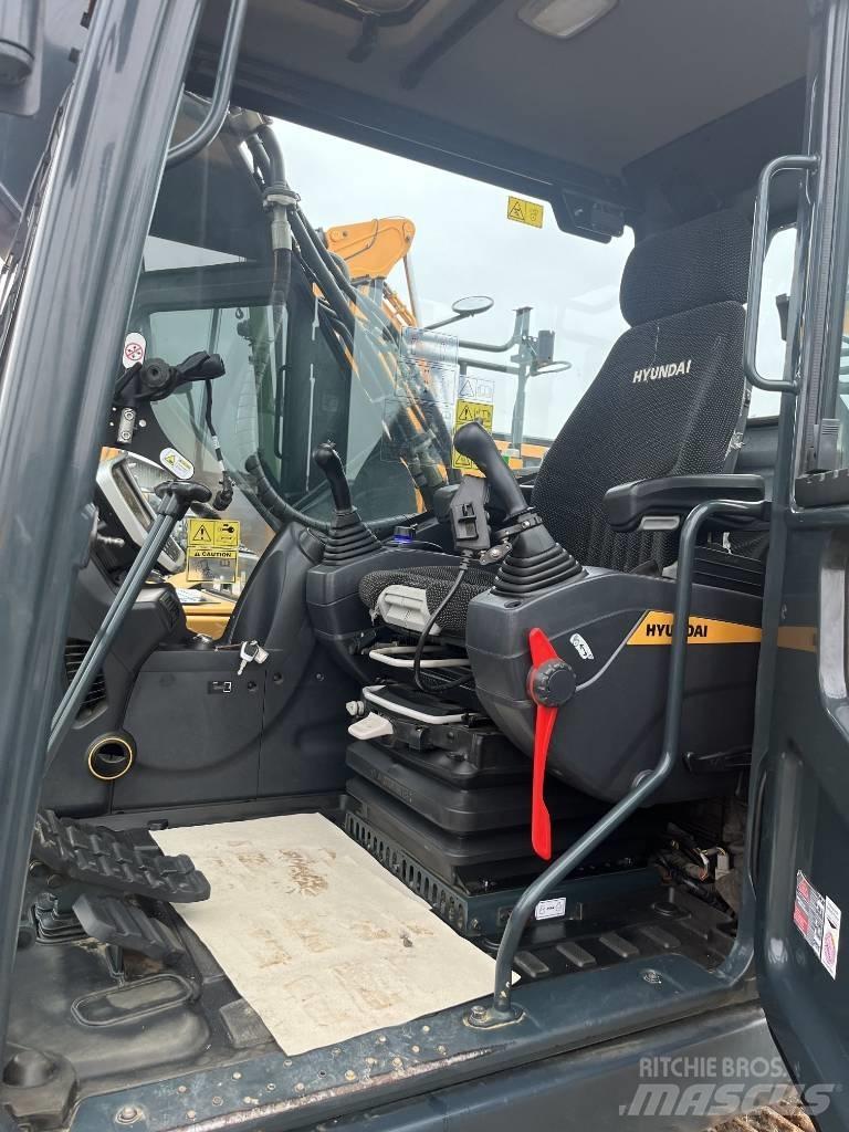 Hyundai HX 220 Beltegraver