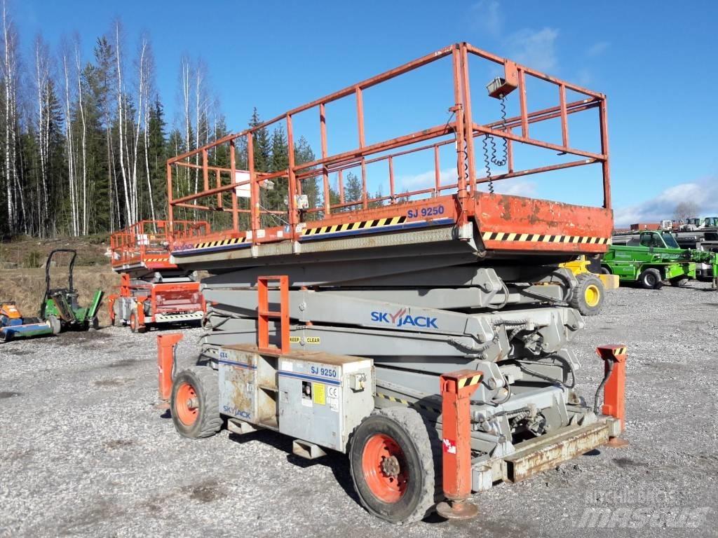 SkyJack SJ 9250 Sakselifter