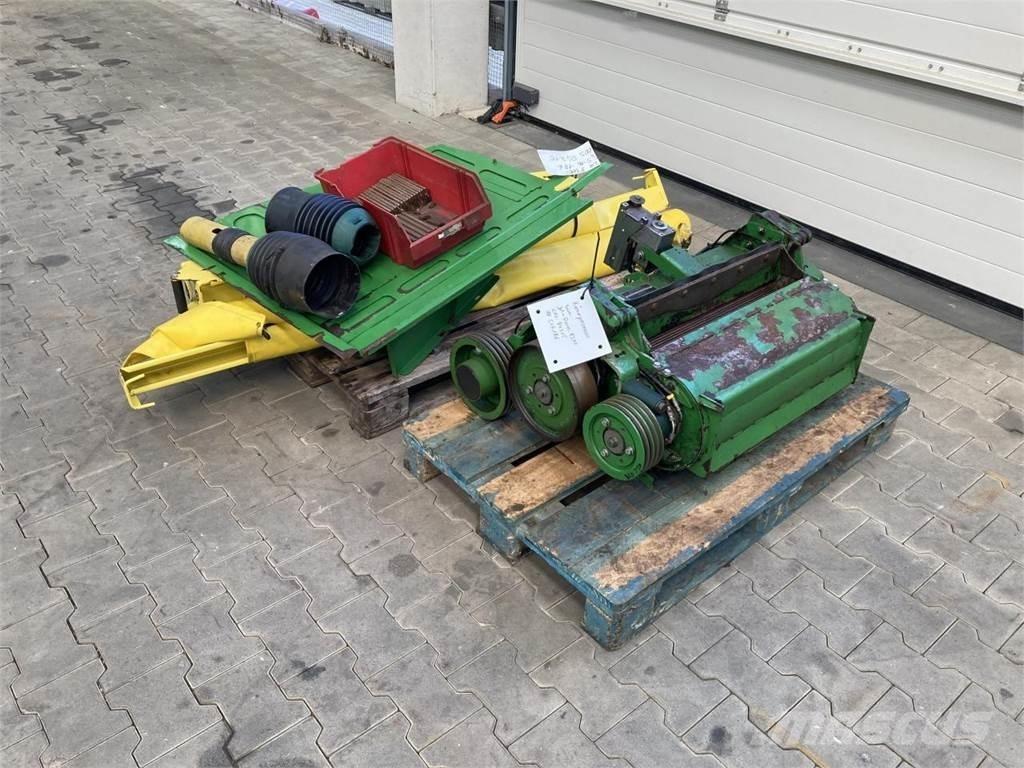 John Deere 8300 Selvdrevne fôrhøstere