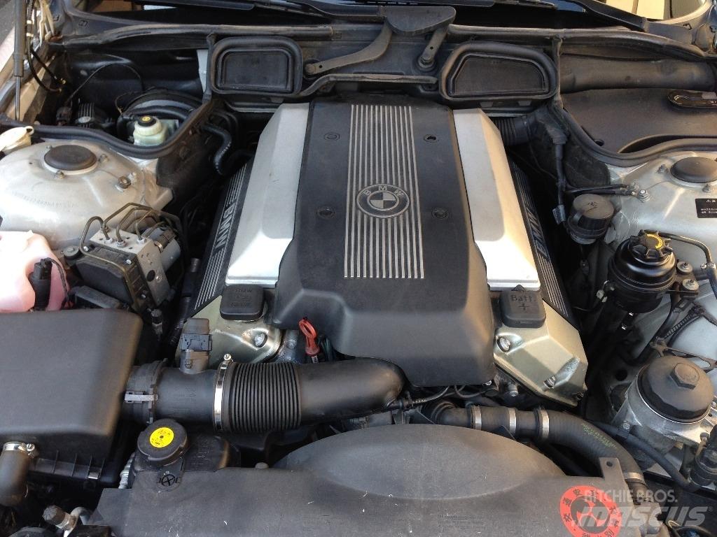 BMW GH-GG35 Personbiler