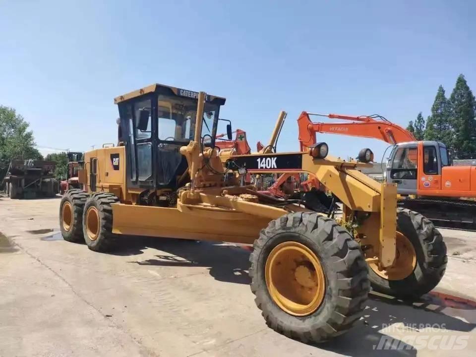CAT 140 K Veihøvler