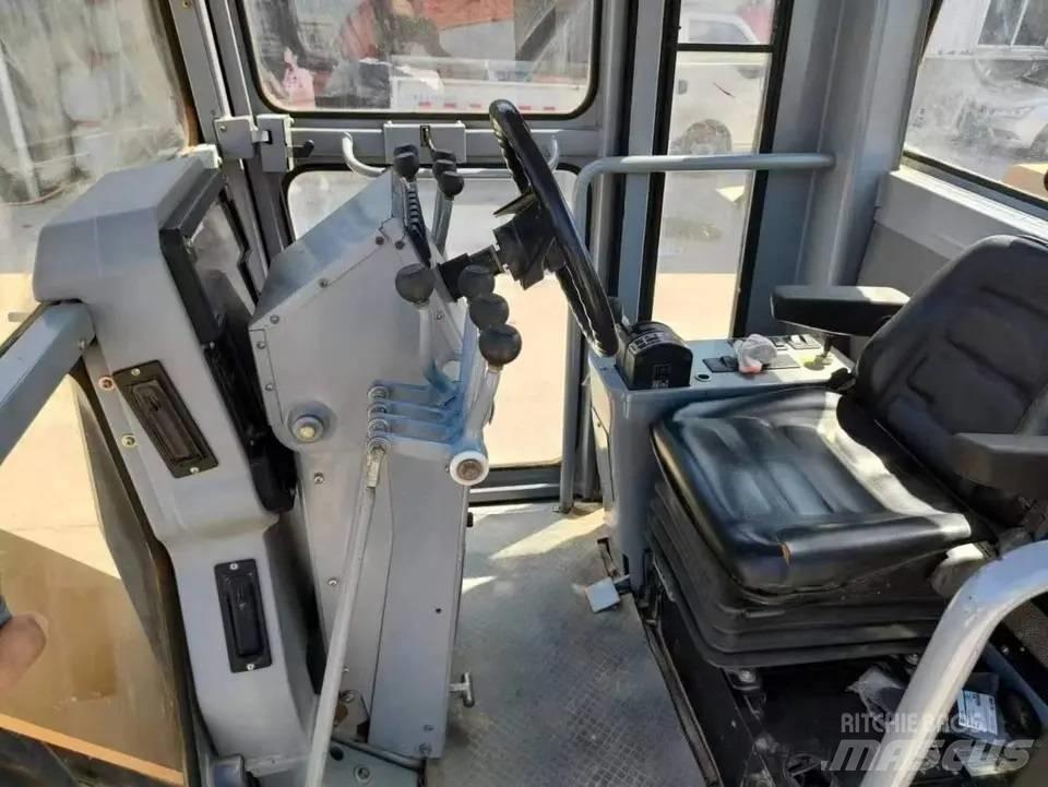 CAT 140 K Veihøvler
