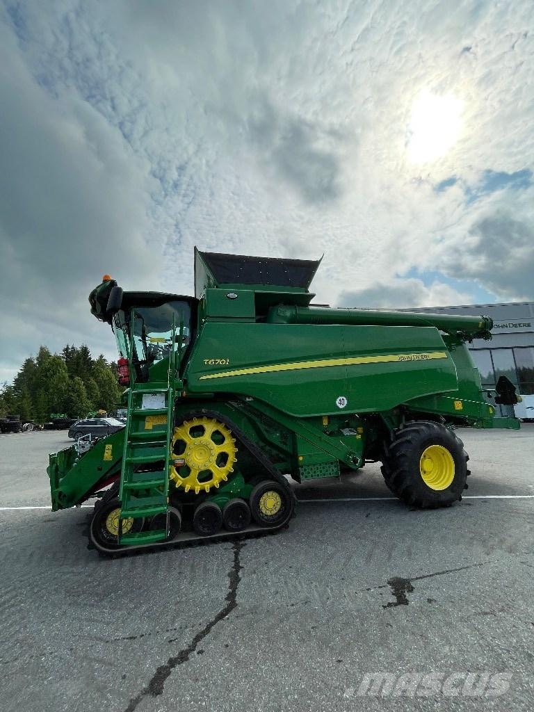John Deere T670 i Skurtreskere