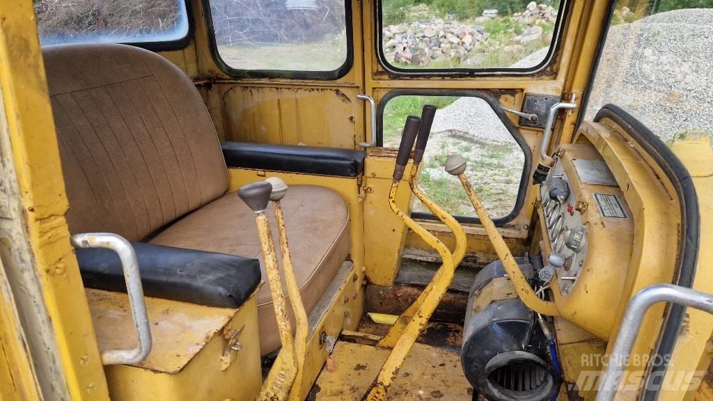 CAT D 4 D Dozere Beltegående