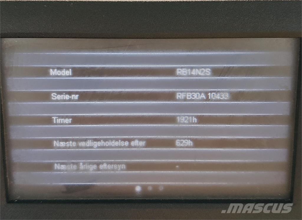 Mitsubishi RB14N2S Skyvemasttruck