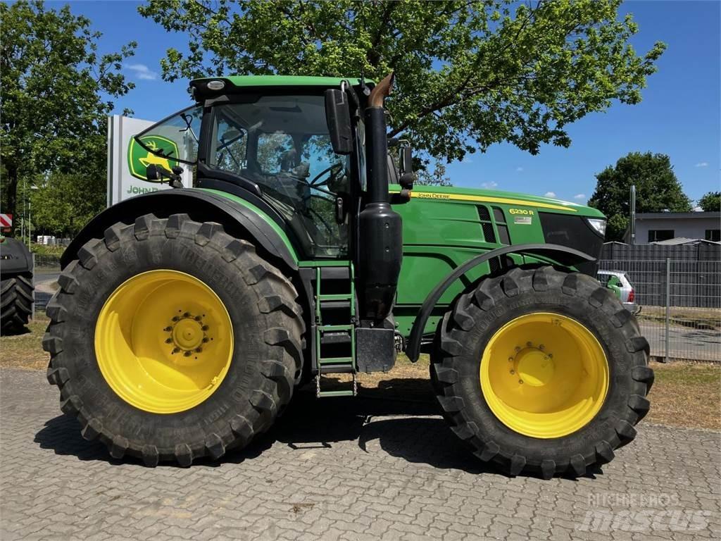John Deere 6230R Traktorer
