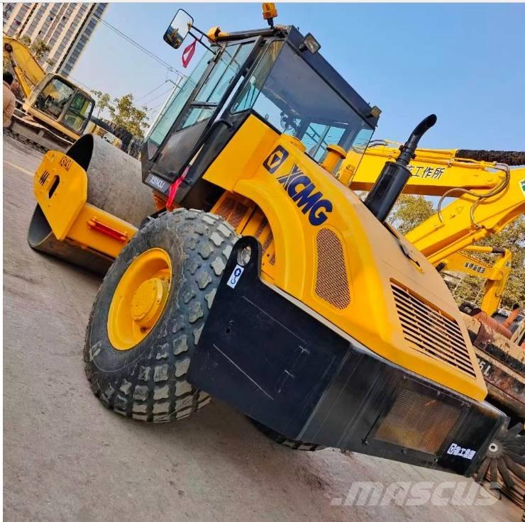 XCMG XS 142 J Valsetog