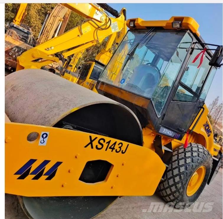 XCMG XS 142 J Valsetog