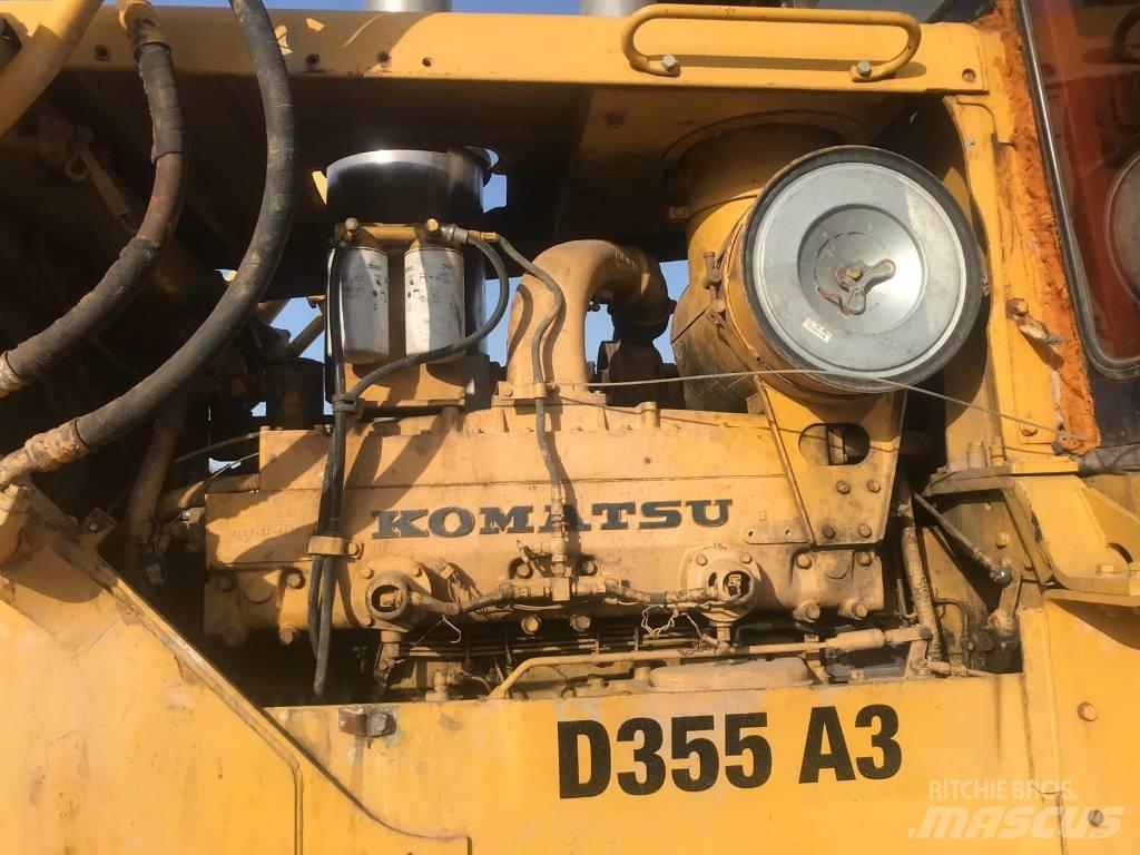 Komatsu D355A-3 Dozere Beltegående