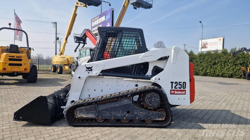 Bobcat T 250 Beltelastere