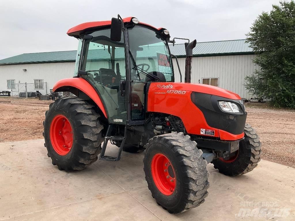 Kubota M 7060 Traktorer