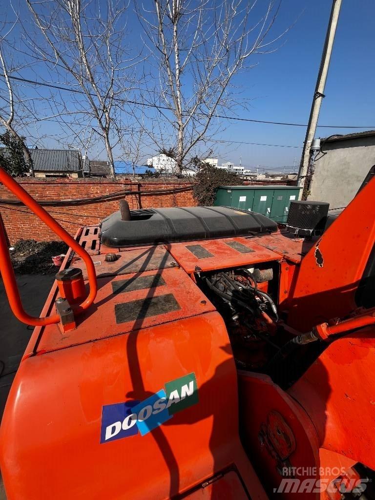 Doosan DH 225 LC-7 Beltegraver