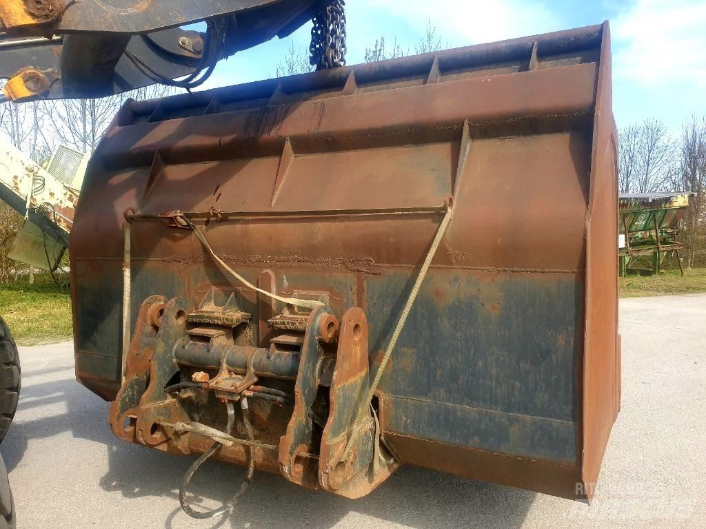  GODET GHD 8M3 Skuffer