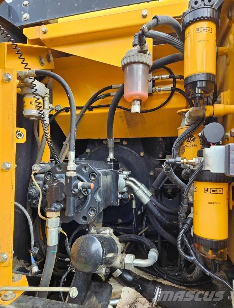 JCB JS 131 LC Beltegraver