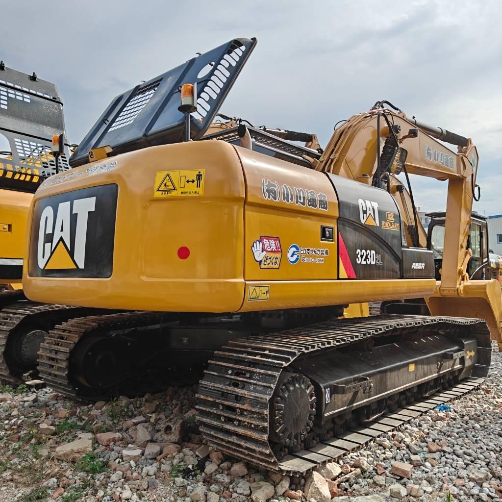 CAT 323 D L Beltegraver