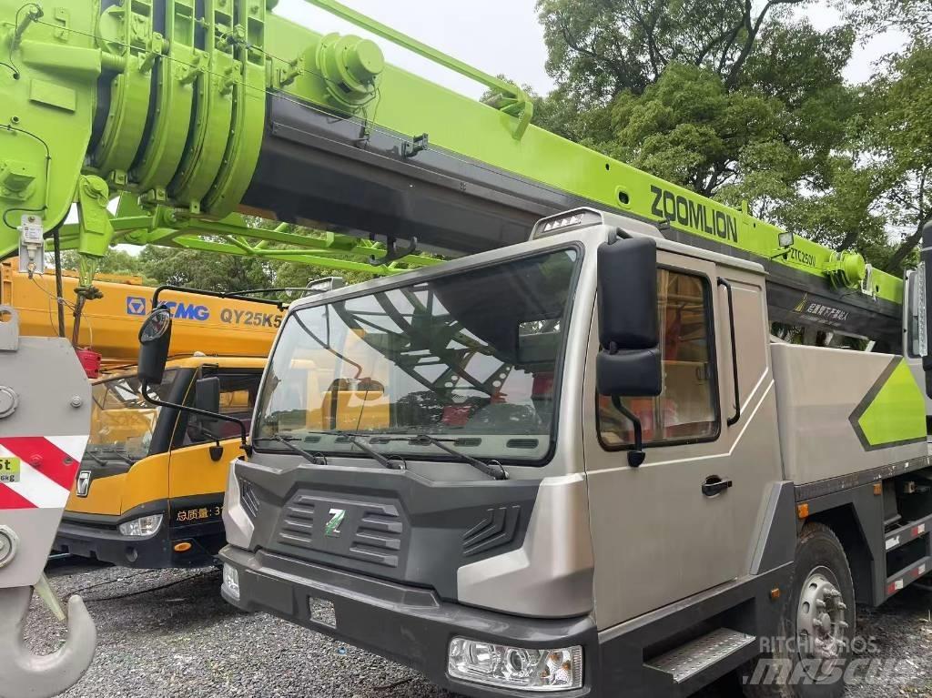 Zoomlion 25 ton Allterreng kraner