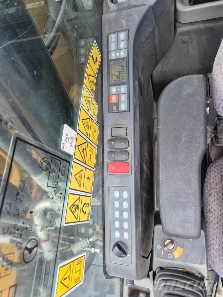 CAT M 318 F Hjulgravere