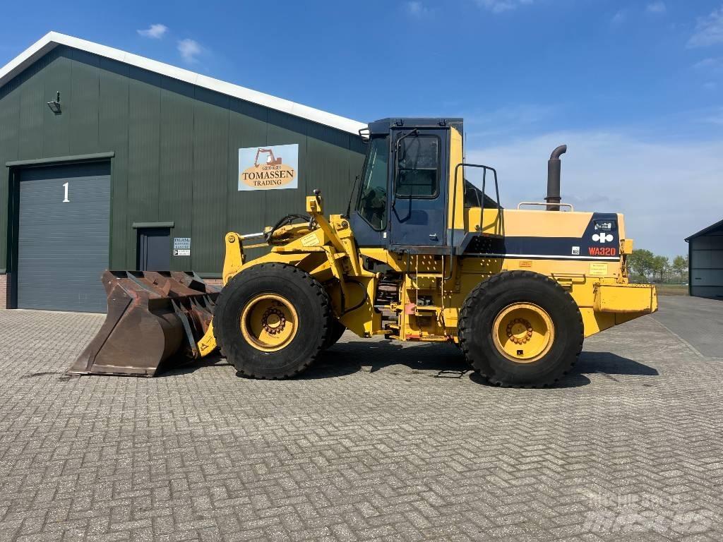 Komatsu WA 320-1 Hjullastere