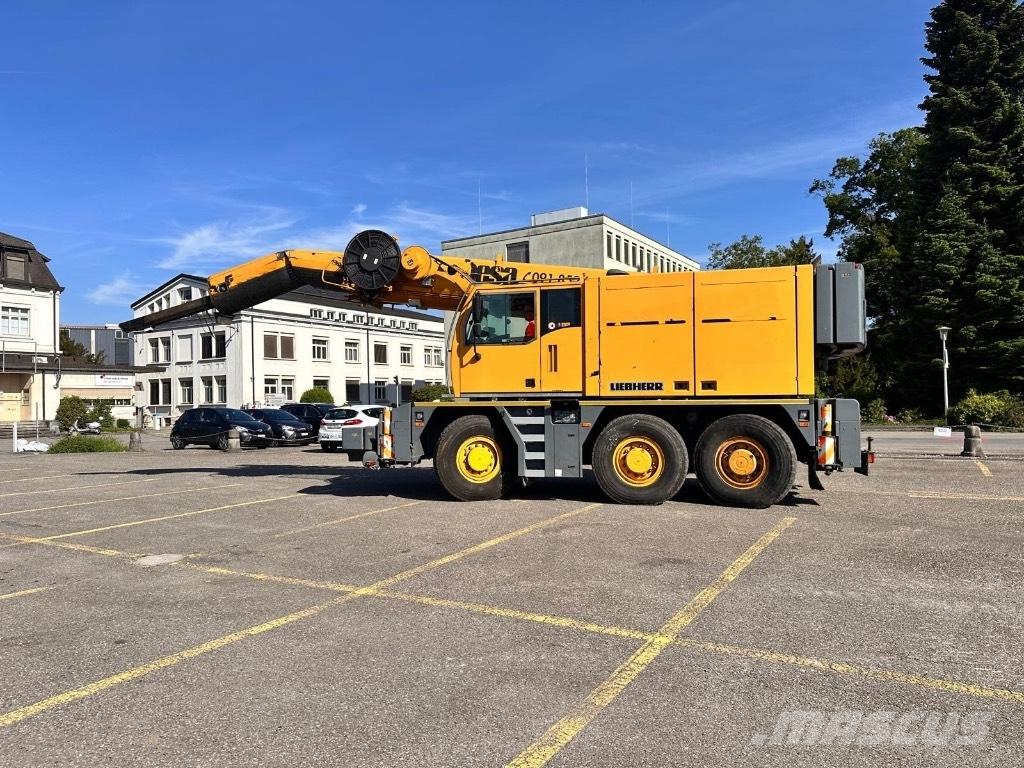 Liebherr LTC 1055 Røff terreng kraner