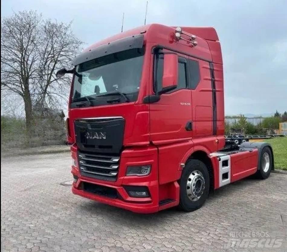 Shacman truck head Tipphengere