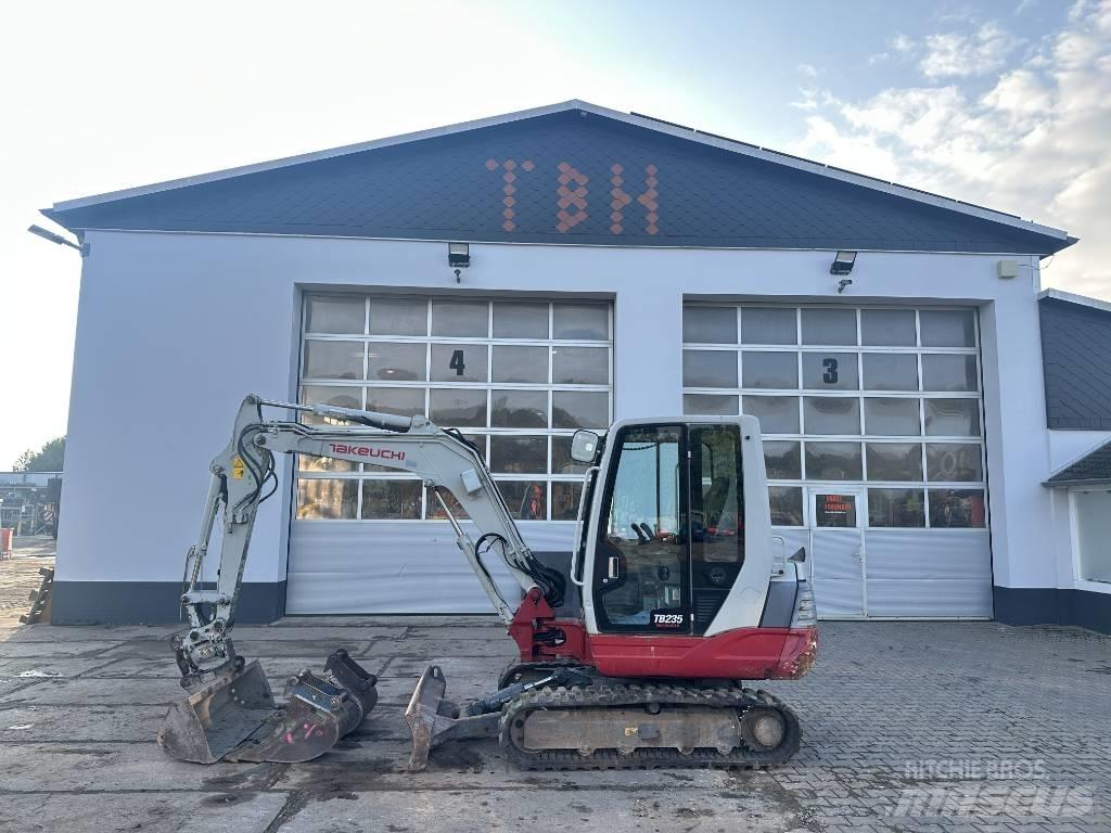 Takeuchi TB 235 Minigravere <7t