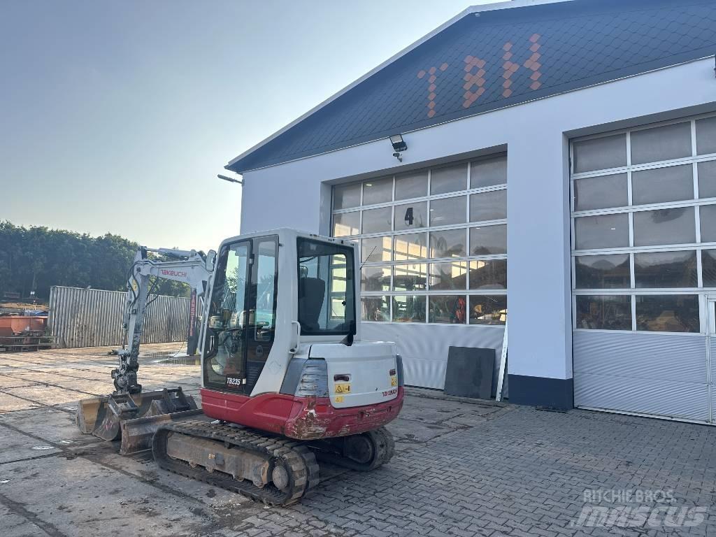 Takeuchi TB 235 Minigravere <7t