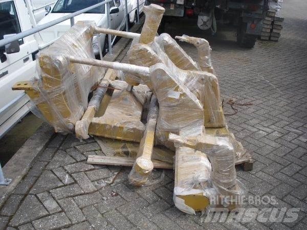 CAT 140M/160M Ripper Anlegg - Annet