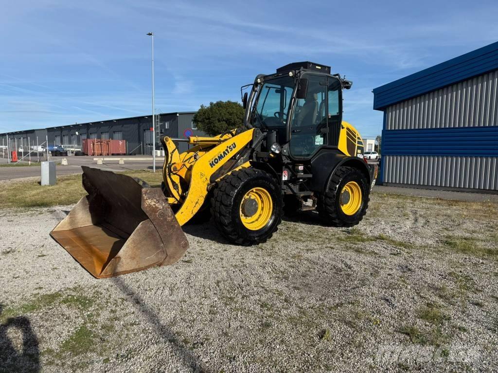 Komatsu WA 100M-7 Hjullastere