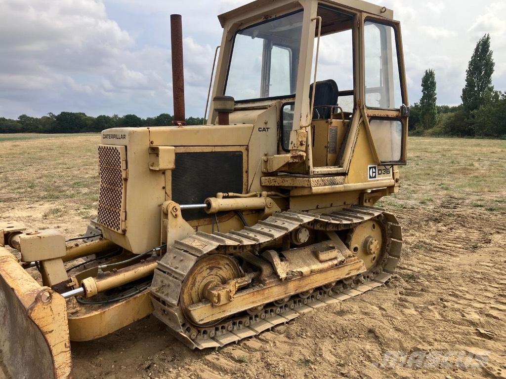 CAT D 3 B Dozere Beltegående