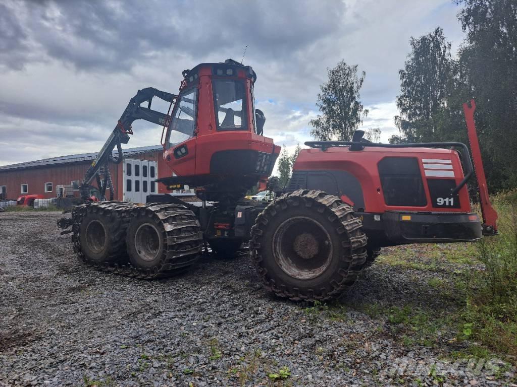 Komatsu 911 Hogstmaskiner