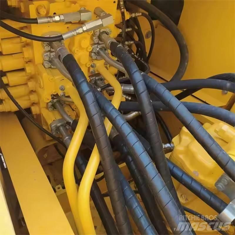 Komatsu PC 200 Beltegraver
